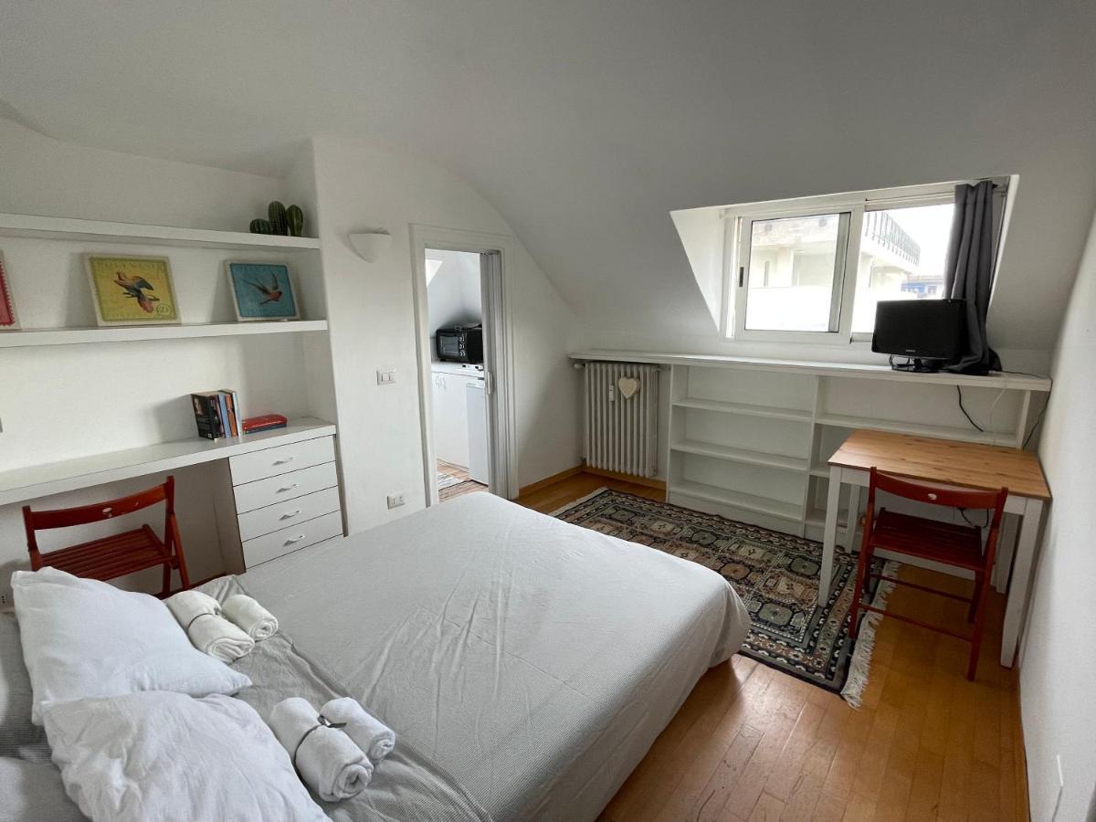 Tortona Tiny Attic Directly Connected To Duomo Lejlighed Milano Eksteriør billede